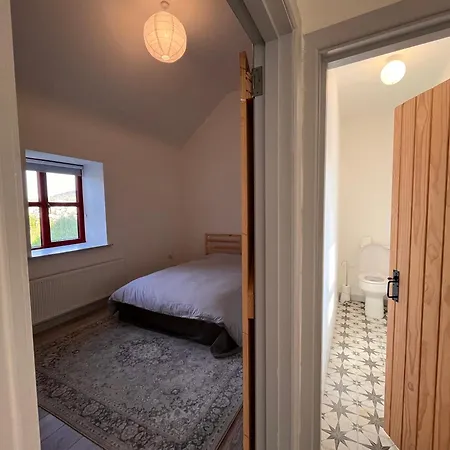 Bunowen, Louisburgh, Walk To The Beach! Louisburgh